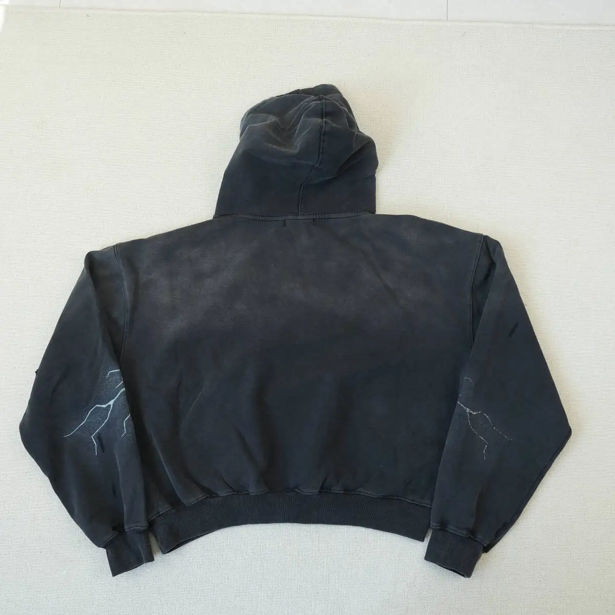 Vale Return Graphic Hoodie – Black/Blue - Image 2